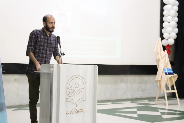 با حضور شاعران برجسته استان بوشهر؛
شب شعر گویشی در پردیس بنت الهدی صدر بوشهر برگزار شد 4