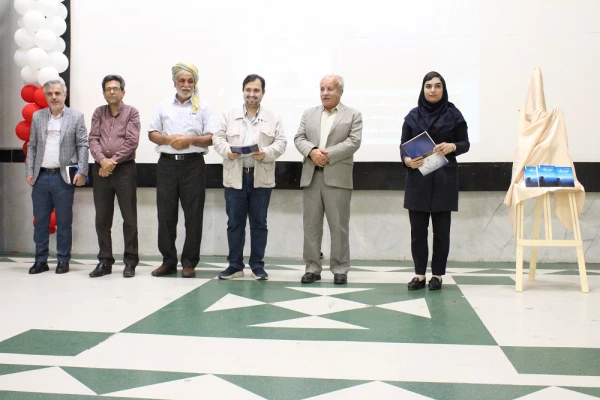 با حضور شاعران برجسته استان بوشهر؛
شب شعر گویشی در پردیس بنت الهدی صدر بوشهر برگزار شد 10