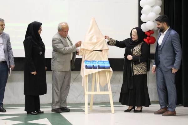 با حضور شاعران برجسته استان بوشهر؛
شب شعر گویشی در پردیس بنت الهدی صدر بوشهر برگزار شد 2