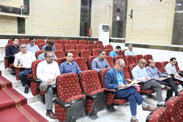 با حضور مدیرکل آموزش و پرورش استان بوشهر؛
دوره آموزشی تربیت ارزیاب حرفه ای اساتید دانشگاه فرهنگیان استان بوشهر برگزار شد
 3