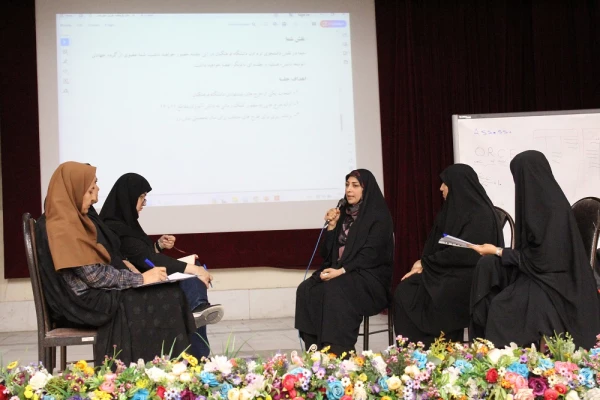 با حضور مدیرکل آموزش و پرورش استان بوشهر؛
دوره آموزشی تربیت ارزیاب حرفه ای اساتید دانشگاه فرهنگیان استان بوشهر برگزار شد
 3