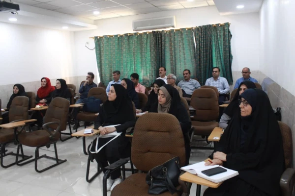 رئیس دانشگاه فرهنگیان استان بوشهر؛
برگزاری نخستین دوره توانمندسازی اساتید راهنمای درس کارورزی 1 و 3  2