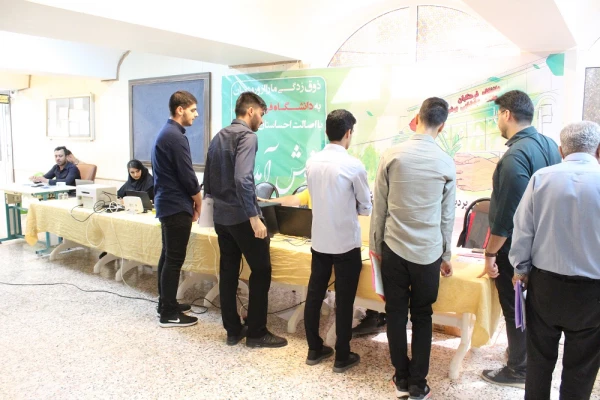 بازدید رئیس دانشگاه فرهنگیان استان بوشهر از روند ثبت نام حضوری نودانشجومعلمان دانشگاه 8