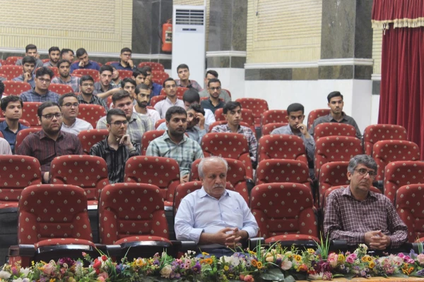 در پردیس های استان بوشهر؛
آئین استقبال از نودانشجومعلمان دانشگاه فرهنگیان برگزار شد 3