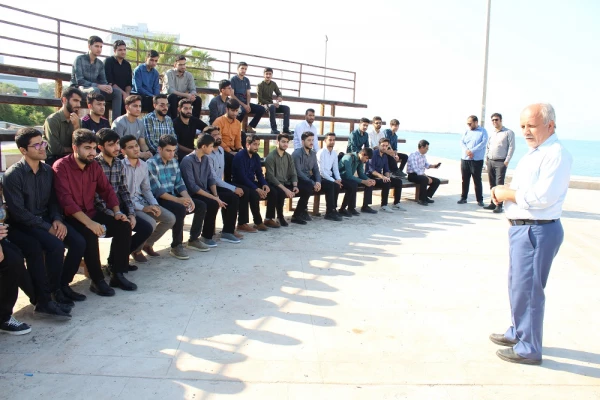 در ساحل شهر بوشهر؛
برگزاری همایش سراسری پیاده روی فرصت مهر دانشجومعلمان و کارکنان پردیس علامه طباطبایی  3