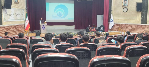 با حضور مدیر گروه دانشگاه فرهنگیان استان بوشهر؛
 برگزاری نشست معارفه ورودی های زبان ۱۴۰۳ پردیس علامه با گروه زبان دانشگاه 2