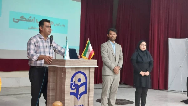 با حضور مدیر گروه دانشگاه فرهنگیان استان بوشهر؛
 برگزاری نشست معارفه ورودی های زبان ۱۴۰۳ پردیس علامه با گروه زبان دانشگاه 4