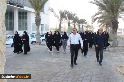 در ساحل شهر بوشهر؛
همایش پیاده روی دانشجومعلمان پردیس بنت الهدی صدر برگزار شد