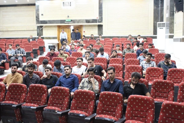 با حضور قهرمان سه دوره مسابقات وزنه  برداری آسیا؛
برگزاری کارگاه آشنایی با مکمل های ورزشی در دانشگاه فرهنگیان استان بوشهر  6