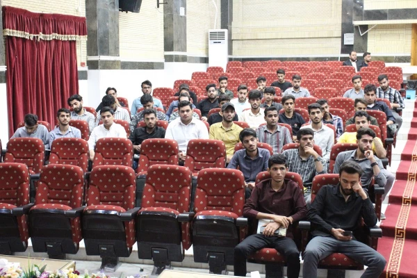 با حضور قهرمان سه دوره مسابقات وزنه  برداری آسیا؛
برگزاری کارگاه آشنایی با مکمل های ورزشی در دانشگاه فرهنگیان استان بوشهر  7