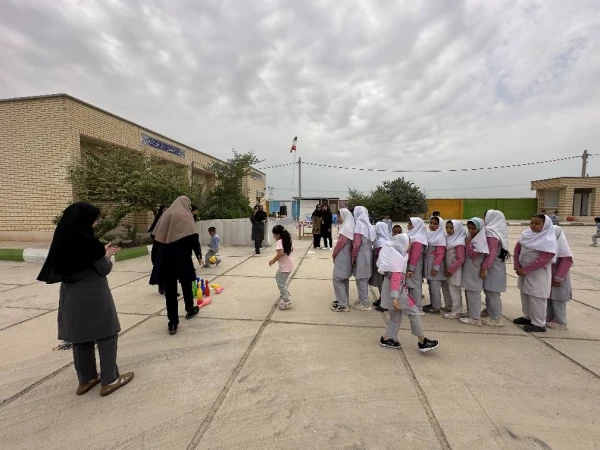 برگزاری زنگ ورزش توسط دانشجومعلمان بوشهری در روستای گلکی تنگستان 4