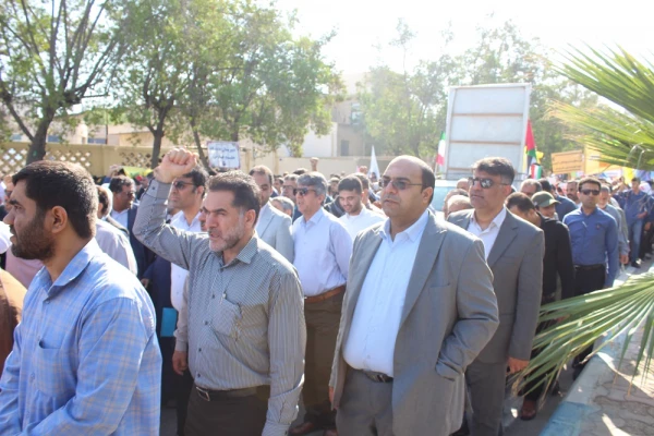 با حضور باشکوه رئیس، مسئولان، کارکنان، اساتید و دانشجومعلمان دانشگاه فرهنگیان استان بوشهر؛
راهپیمایی 13 آبان در بوشهر برگزار شد 6