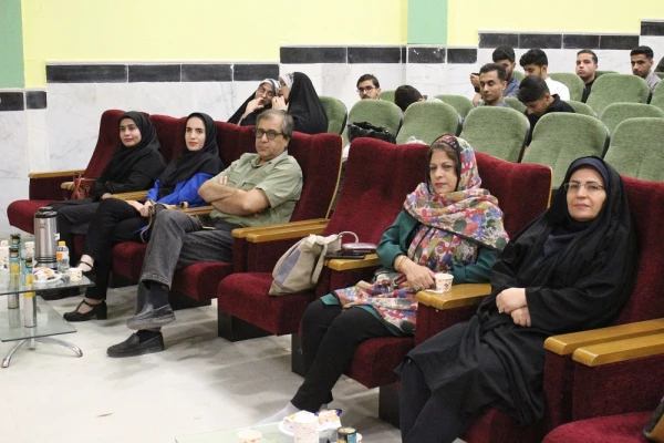 در دانشگاه فرهنگیان استان بوشهر؛
همایش علمی – ادبی شبی در کوی مولانا برگزار شد 2