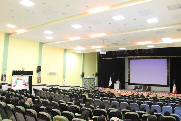 معاون توسعه منابع و امور دانشجویی پردیس بنت الهدی صدر:
دانشجومعلمان، معلمان فردای این سرزمین هستند 2