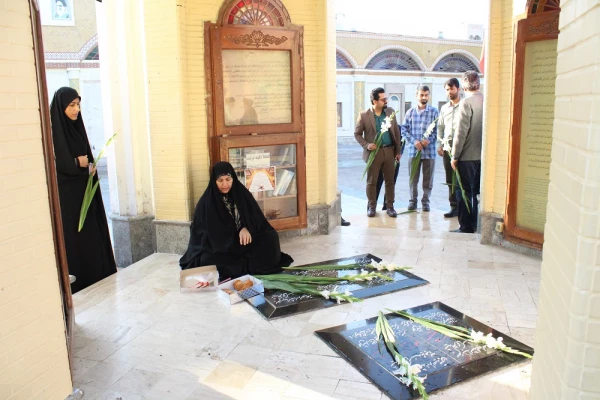 برگزاری آئین تجدید میثاق با شهدا مسئولان و کارکنان دانشگاه فرهنگیان استان بوشهر 3