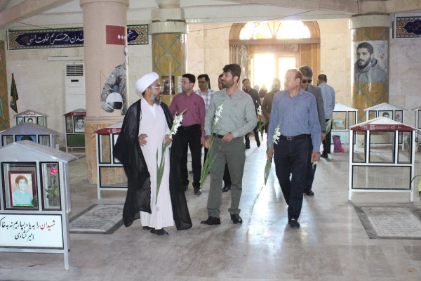 برگزاری آئین تجدید میثاق با شهدا مسئولان و کارکنان دانشگاه فرهنگیان استان بوشهر 5