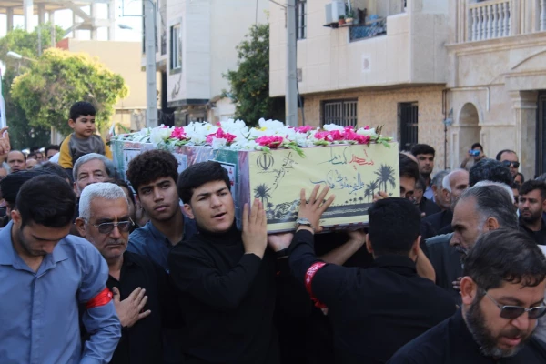 در دانشگاه فرهنگیان استان بوشهر؛
پیکر پاک شهید 17 ساله خوشنام دفاع مقدس تشییع و تدفین شد 9