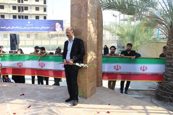 در دانشگاه فرهنگیان استان بوشهر؛
پیکر پاک شهید 17 ساله خوشنام دفاع مقدس تشییع و تدفین شد 8