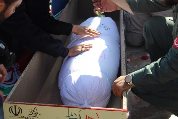 در دانشگاه فرهنگیان استان بوشهر؛
پیکر پاک شهید 17 ساله خوشنام دفاع مقدس تشییع و تدفین شد 10