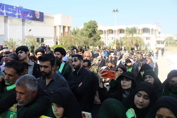 در دانشگاه فرهنگیان استان بوشهر؛
پیکر پاک شهید 17 ساله خوشنام دفاع مقدس تشییع و تدفین شد 17