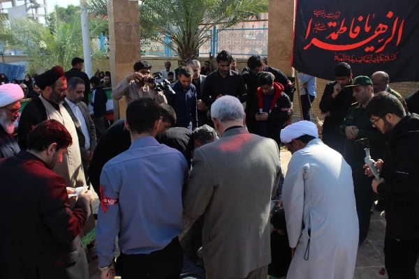 در دانشگاه فرهنگیان استان بوشهر؛
پیکر پاک شهید 17 ساله خوشنام دفاع مقدس تشییع و تدفین شد 19