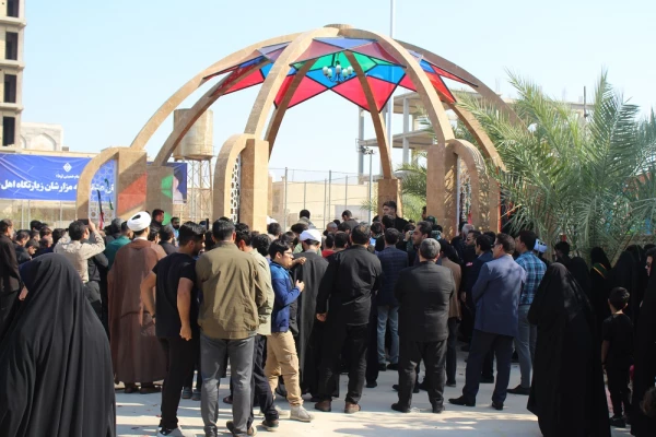 در دانشگاه فرهنگیان استان بوشهر؛
پیکر پاک شهید 17 ساله خوشنام دفاع مقدس تشییع و تدفین شد 28