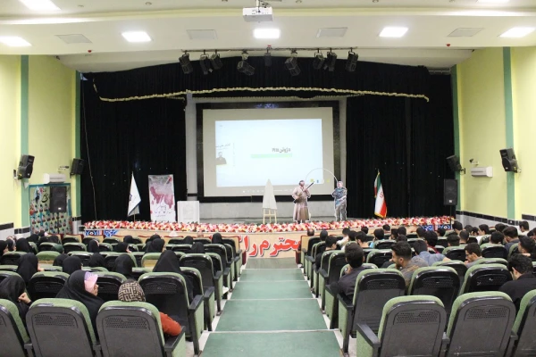 در دانشگاه فرهنگیان استان بوشهر؛
شب شعر ملی-میهنی برگزار شد 2