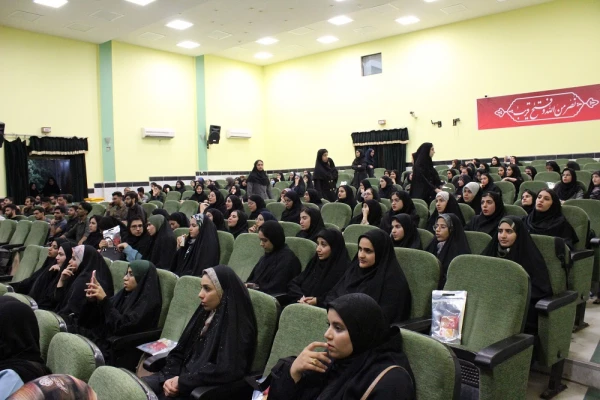 در دانشگاه فرهنگیان استان بوشهر؛
شب شعر ملی-میهنی برگزار شد 2