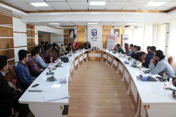 در قالب طرح جامع پیشگیری از آسیب های اجتماعی2/
برگزاری نخستین نشست دوره آموزشی تخصصی پیشگیری از اعتیاد در پردیس علامه طباطبایی  11