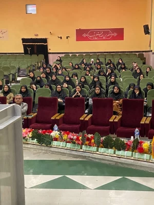 در پردیس بنت الهدی صدر بوشهر برگزار شد: 
کارگاه پیشگیری از اعتیاد در قالب طرح پیشگیری از آسیب های اجتماعی 
 2