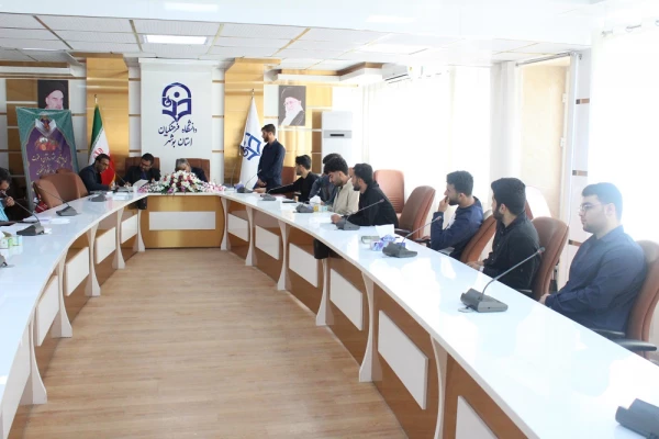 کارشناس مسئول فرهنگی اجتماعی پردیس علامه طباطبایی بوشهر:
شرکت 57 دانشجومعلم در جشنواره قرآن و عترت  3