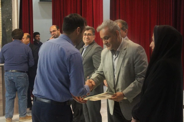 با حضور مدیرکل آموزش و پرورش استان بوشهر؛
آئین پایانی دوازدهمین جشنواره تدریس برتر پردیس علامه طباطبایی بوشهر برگزار شد 5