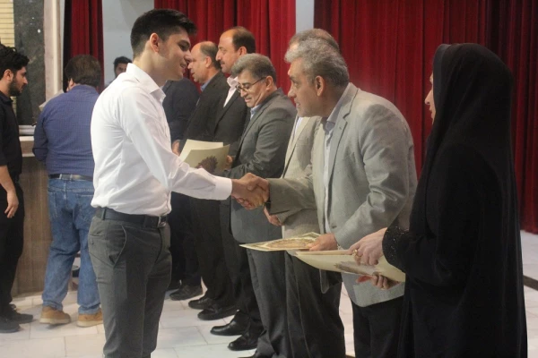 با حضور مدیرکل آموزش و پرورش استان بوشهر؛
آئین پایانی دوازدهمین جشنواره تدریس برتر پردیس علامه طباطبایی بوشهر برگزار شد 2