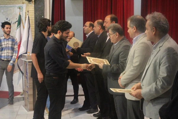 با حضور مدیرکل آموزش و پرورش استان بوشهر؛
آئین پایانی دوازدهمین جشنواره تدریس برتر پردیس علامه طباطبایی بوشهر برگزار شد 3