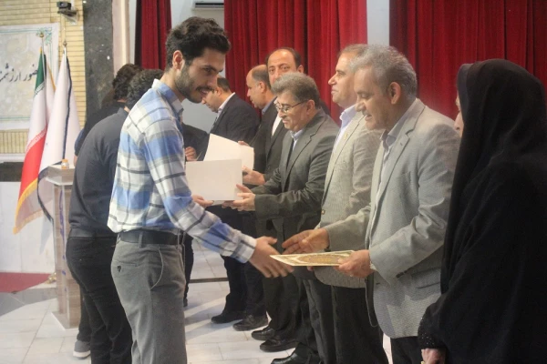 با حضور مدیرکل آموزش و پرورش استان بوشهر؛
آئین پایانی دوازدهمین جشنواره تدریس برتر پردیس علامه طباطبایی بوشهر برگزار شد 4