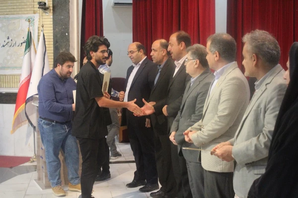 با حضور مدیرکل آموزش و پرورش استان بوشهر؛
آئین پایانی دوازدهمین جشنواره تدریس برتر پردیس علامه طباطبایی بوشهر برگزار شد 5