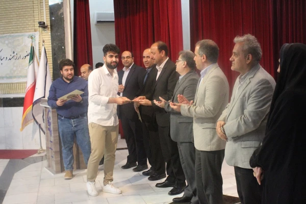 با حضور مدیرکل آموزش و پرورش استان بوشهر؛
آئین پایانی دوازدهمین جشنواره تدریس برتر پردیس علامه طباطبایی بوشهر برگزار شد 7