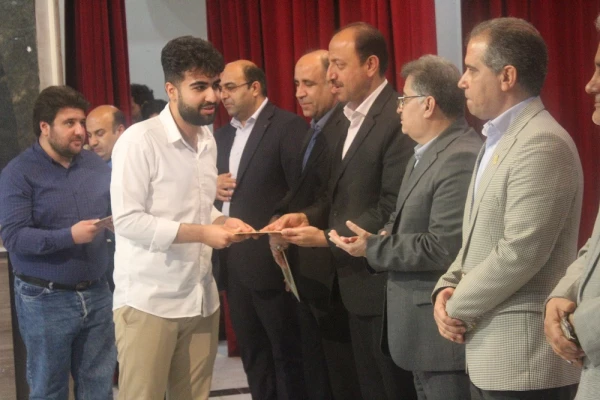 با حضور مدیرکل آموزش و پرورش استان بوشهر؛
آئین پایانی دوازدهمین جشنواره تدریس برتر پردیس علامه طباطبایی بوشهر برگزار شد 8