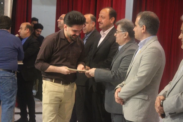 با حضور مدیرکل آموزش و پرورش استان بوشهر؛
آئین پایانی دوازدهمین جشنواره تدریس برتر پردیس علامه طباطبایی بوشهر برگزار شد 9