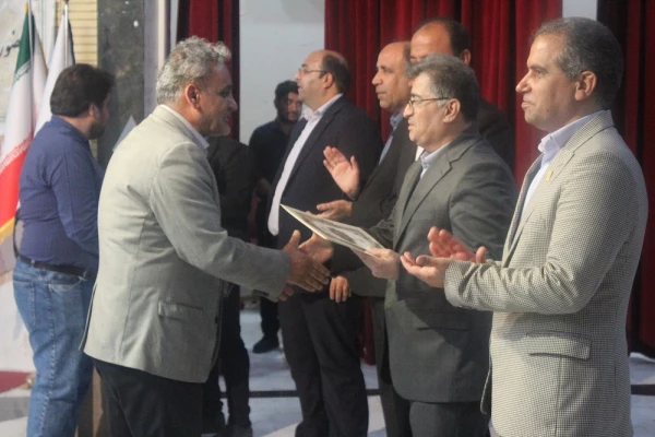 با حضور مدیرکل آموزش و پرورش استان بوشهر؛
آئین پایانی دوازدهمین جشنواره تدریس برتر پردیس علامه طباطبایی بوشهر برگزار شد 6