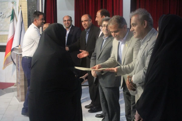 با حضور مدیرکل آموزش و پرورش استان بوشهر؛
آئین پایانی دوازدهمین جشنواره تدریس برتر پردیس علامه طباطبایی بوشهر برگزار شد 7