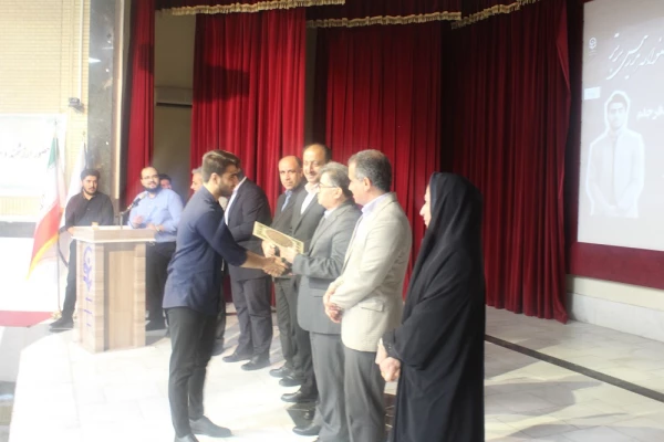 با حضور مدیرکل آموزش و پرورش استان بوشهر؛
آئین پایانی دوازدهمین جشنواره تدریس برتر پردیس علامه طباطبایی بوشهر برگزار شد 2