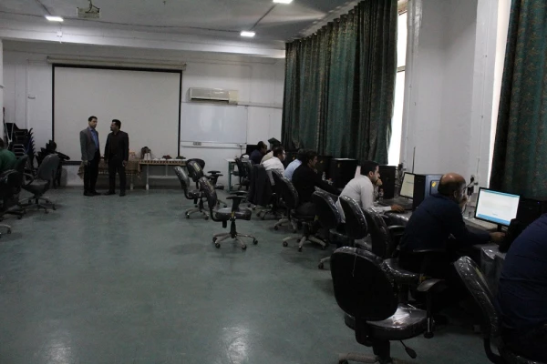 در دانشگاه فرهنگیان استان بوشهربرگزار شد؛
آزمون آنلاین روانشاختی و قرآن فرهنگیان داوطلب اعزام به مدارس خارج از کشور 3