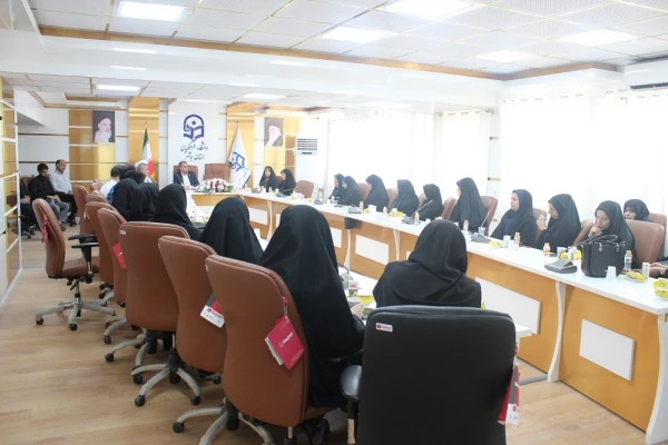 سرپرست پردیس بنت الهدی صدر بوشهر شد 13