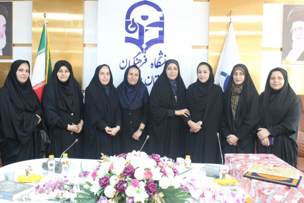 سرپرست پردیس بنت الهدی صدر بوشهر شد 27