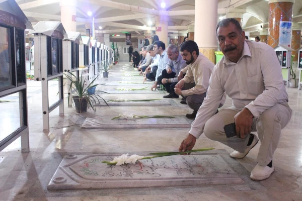 به مناسبت آغاز هفته دفاع مقدس؛
برگزاری آئین تجدید میثاق دانشگاهیان دانشگاه فرهنگیان استان بوشهر با شهدا 6