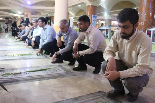 به مناسبت آغاز هفته دفاع مقدس؛
برگزاری آئین تجدید میثاق دانشگاهیان دانشگاه فرهنگیان استان بوشهر با شهدا 5