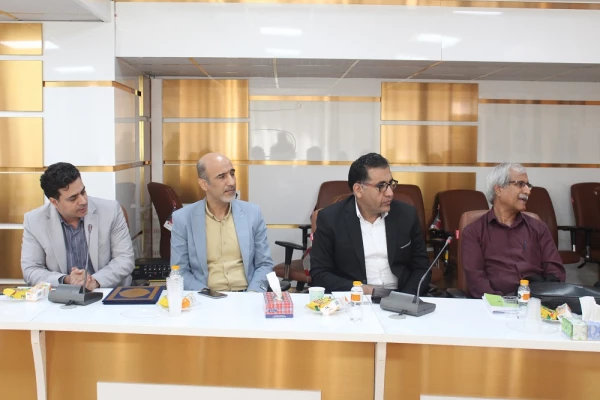 با حضور رئیس دانشگاه و سرپرست بهزیستی؛
انعقاد تفاهم نامه همکاری دانشگاه فرهنگیان و بهزیستی استان بوشهر 4