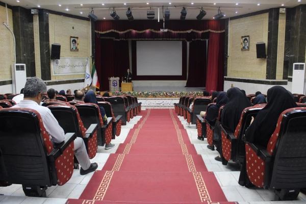 در دانشگاه فرهنگیان استان بوشهر:
برگزاری دوره آموزشی – توجیهی ویژه مدیران و معلمان راهنمای مدارس کارورزی استان 2