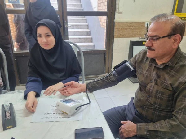 برپایی ایستگاه سلامت جسم و روان در پردیس بنت الهدی صدر بوشهر 14